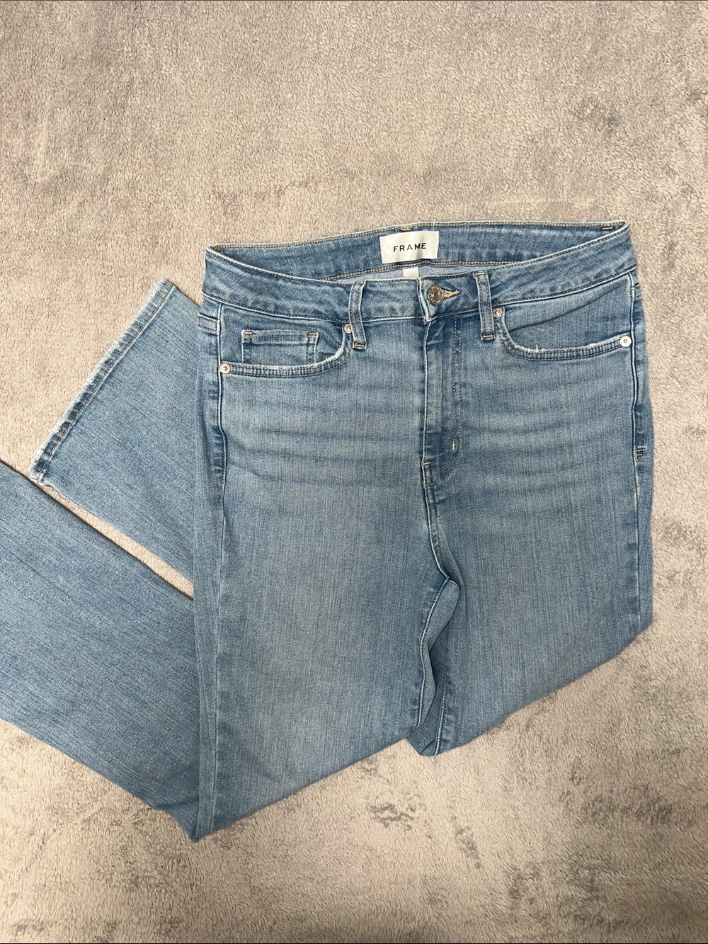 FRAME Le High Flare Cropped Jeans in Light Blue Denim Waist 28